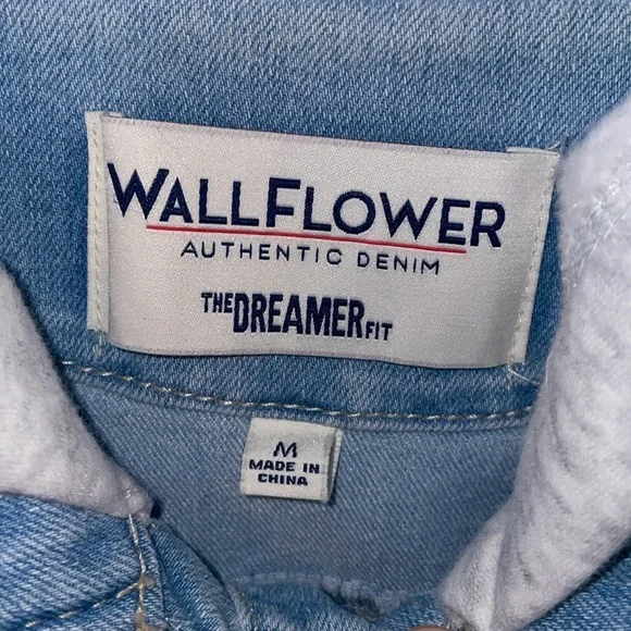 🎄Women’s Medium Wallflower Sweater/Jean Jacket With Hood - Picture 3 of 4